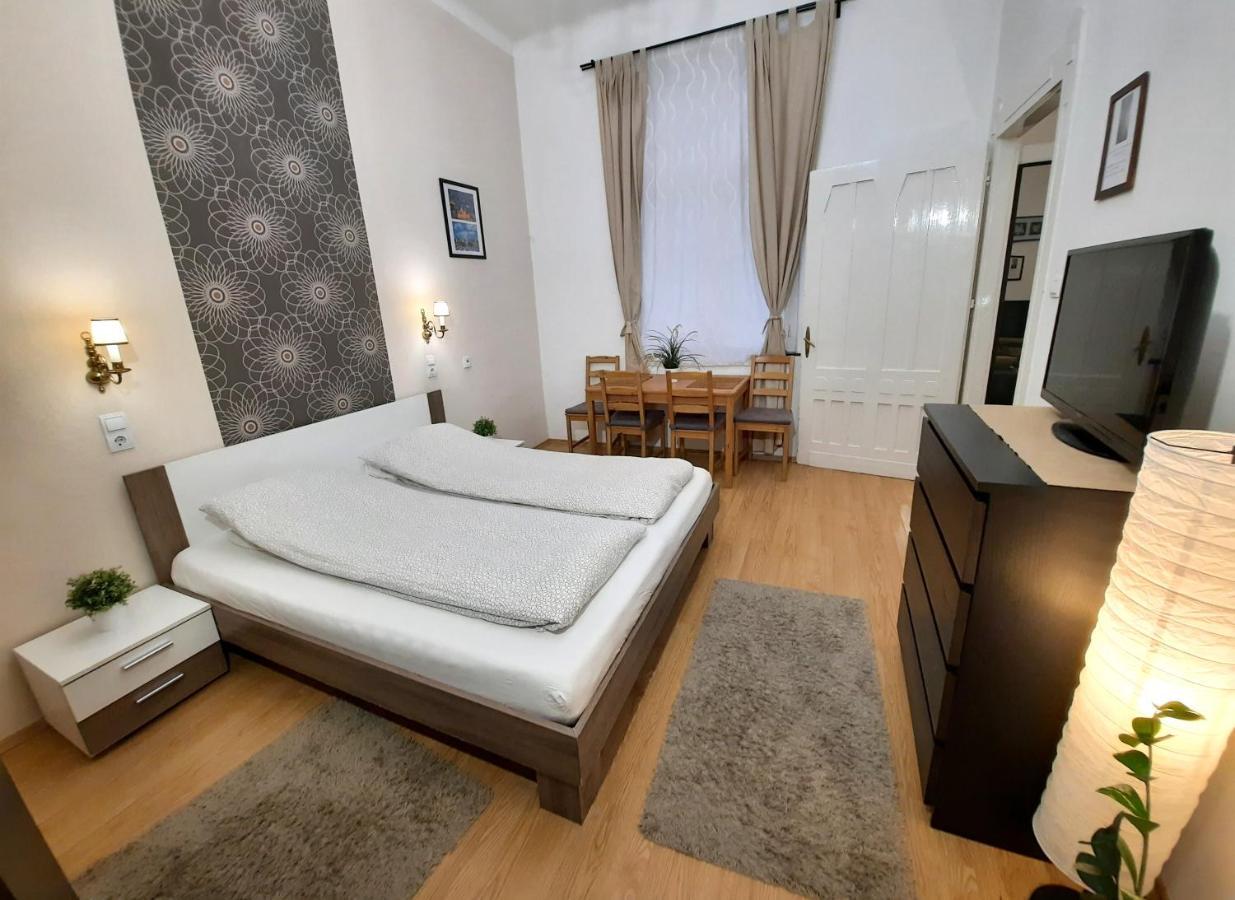 Central Gold Apartment Budapest Extérieur photo