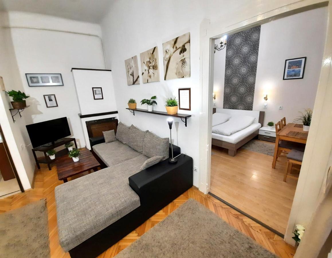 Central Gold Apartment Budapest Extérieur photo